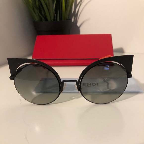 Fendi Accessories - Fendi car Eye Sunglasses